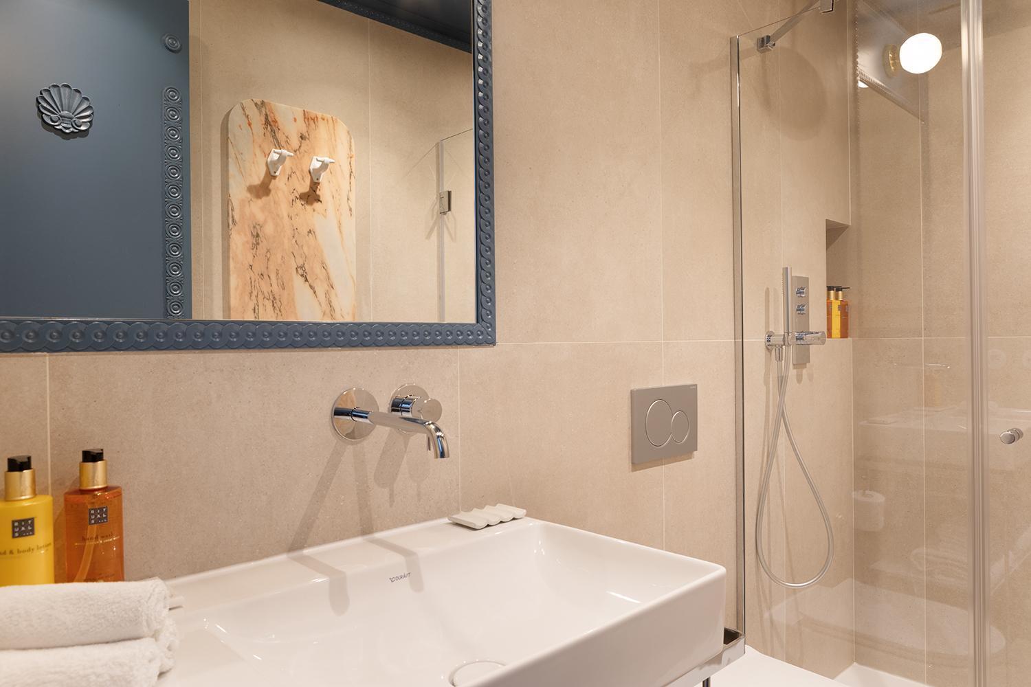 Paris Home Collection Serviced Apartments In Opera - Rue Saint-Lazare ภายนอก รูปภาพ